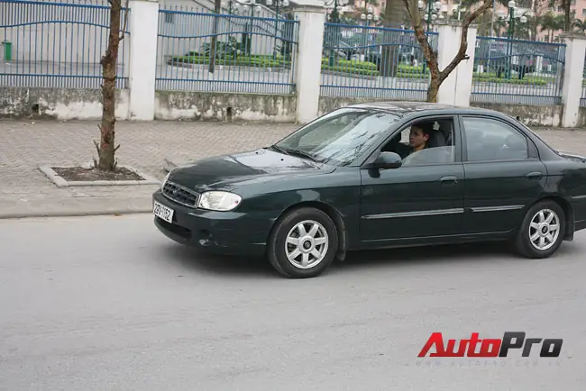 Bị xếp hạng vào dòng xe bán chậm nhất của Kia vào thời điểm 2004 – 2005. Nhưng với giá hơn 200 triệu hiện nay. Spectra là một lựa chọn đáng lưu tâm.