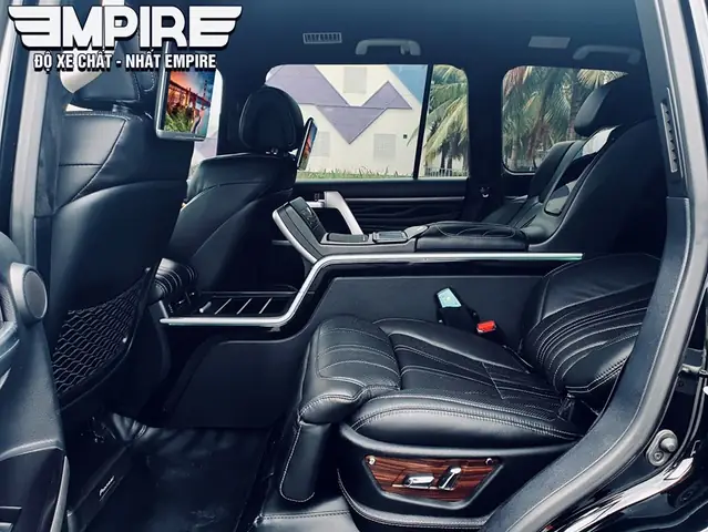 Sang Trọng, Đẳng Cấp, Tiện Nghi Và Hiện Đại Là Thông Điệp Thể Hiện Trên Nội Thất Lexus Lx570 Mà Empire Đã Thiết Kế Và Nâng Cấp Kính Mời Quý Vị Cùng Trải Nghiệm.