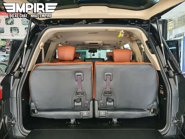 Sang Trọng, Đẳng Cấp, Tiện Nghi Và Hiện Đại Là Thông Điệp Thể Hiện Trên Nội Thất Lexus Lx570 Mà Empire Đã Thiết Kế Và Nâng Cấp Kính Mời Quý Vị Cùng Trải Nghiệm.