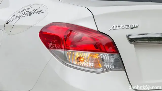nội thất xe mitsubishi attrage 2019