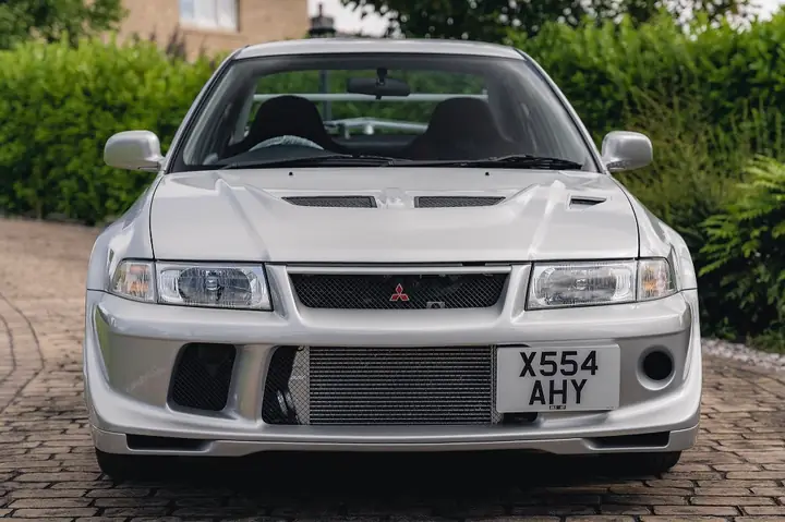 Mitsubishi Lancer Evolution Vi Tommy Makinen Edition Ở Trong Tình Trạng Nguyên Vẹn Và Thậm Chí Khá Mới