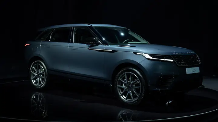 2. NGOẠI THẤT RANGE ROVER VELAR 2025