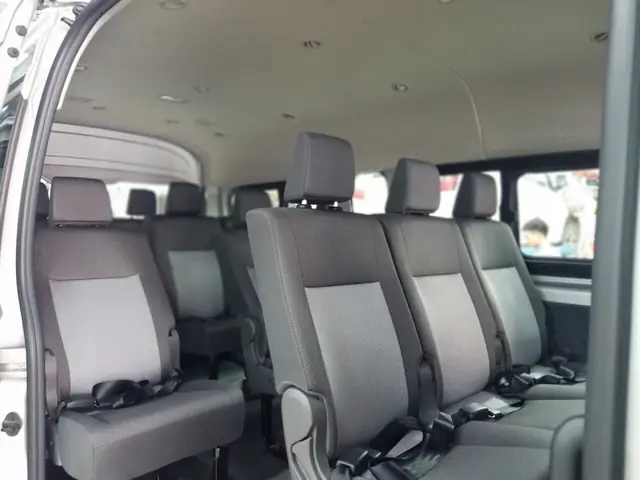 nội thất xe toyota hiace