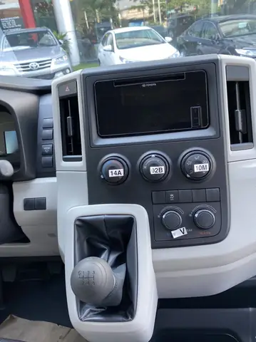 nội thất xe toyota hiace