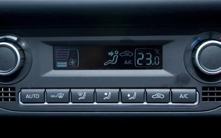 Nội thất xeVolkswagen Polo Hatchback 2022được thiết kế theo phong cách đậm chất Đức, đơn giản và sang trọng