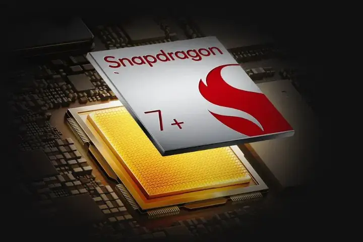 Chip Snapdragon mạnh mẽ, phần mềm HyperOS hiện đại