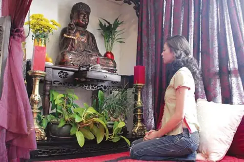 Phaần Trang Trí Nội Thất Chùa Huế