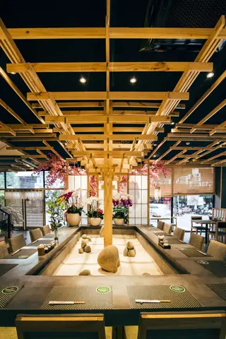 Noi-that-nha-hang-sushiworld-3