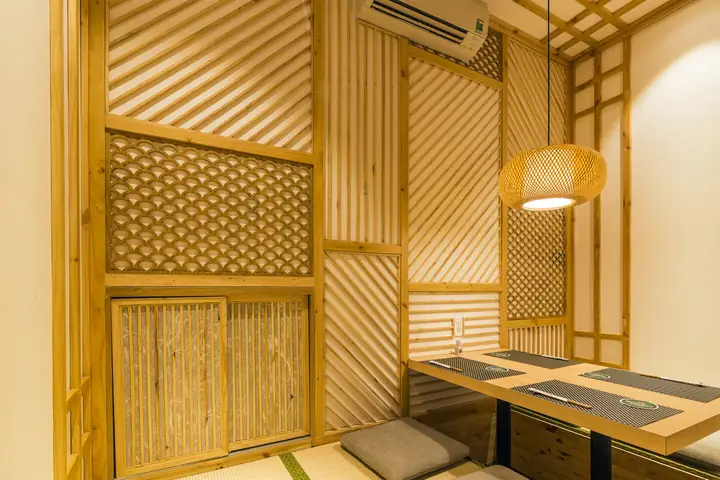 Noi-that-nha-hang-sushiworld-13