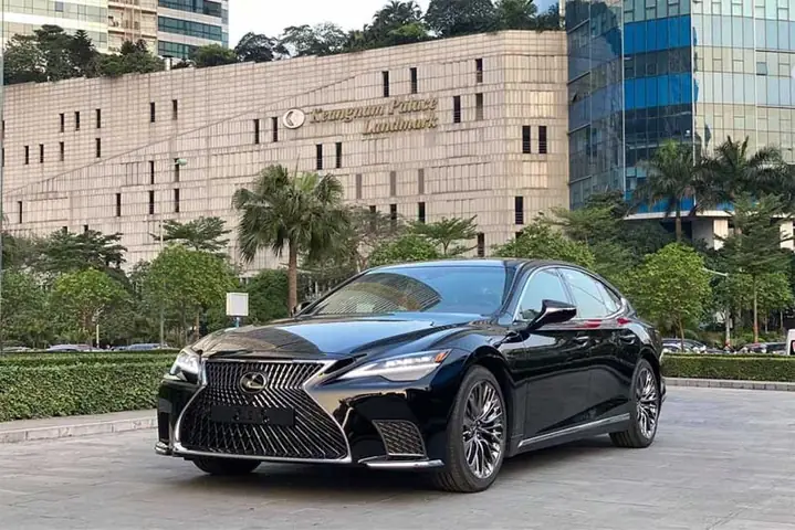 Top phụ kiện và đồ chơi nội thất Lexus LS sang trọng nhất