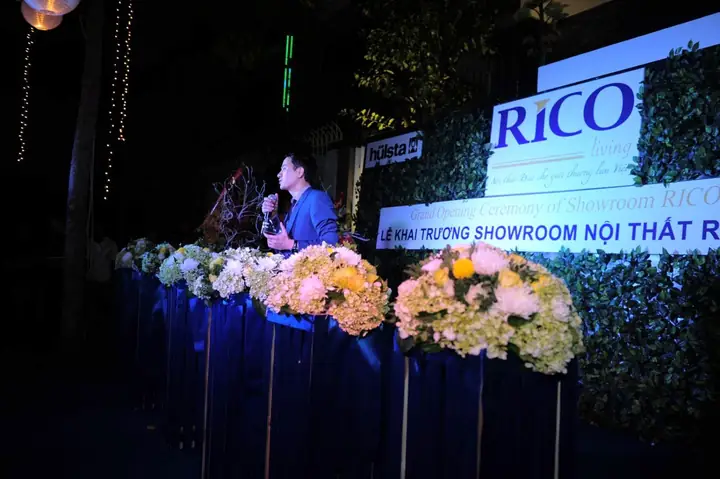 proce showroom nội thất văn phòng nhập khẩu