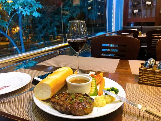 The Ribs Có Thể Là Một Lựa Chọn Thú Vị Để Thưởng Thứcquán Steak Ngon Hà Nội.