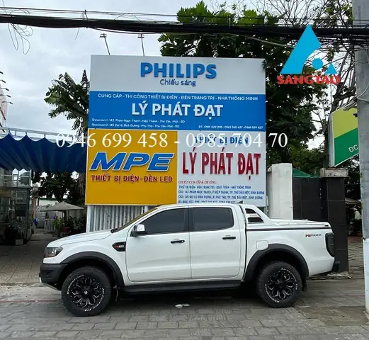 1. Dịch vụ thiết kế thi công bảng hiệu quảng cáo
