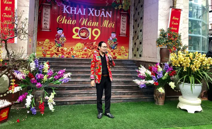 Ngày 12/2 (tức 8 Tết), Công Ty Nội Thất Châu Âu Pt Casa Đã Tưng Bừng Khai Xuân Năm Mới Kỷ Hợi Tại Showroom 177 Cầu Diễn, Hà Nội Trong Sự Chúc Mừng Của Hàng Trăm Quan Khách, Khán Giả Và Các Nghệ Sĩ Nổi Tiếng.