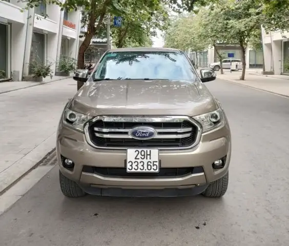 Hình ảnh Ford Ranger XLT 4×4 MT 2018 màu vàng cát đã qua sử dụng