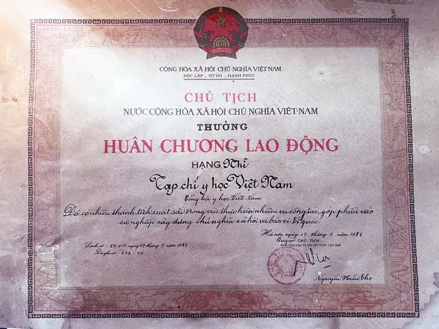 sach trí nội thất trong nhà tác giả kim anh