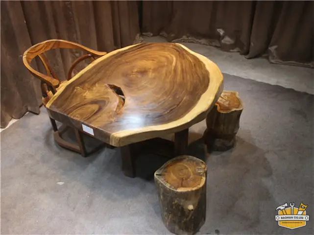 Bàn trà gỗ Me tây mang vẻ đẹp hoang dại của tạo hóa