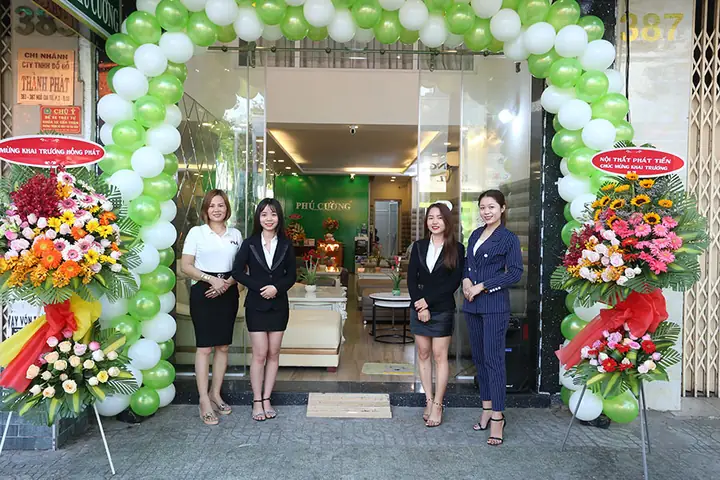 showroom nội thất q7 rộng 1000m2