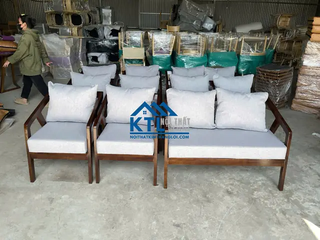Xưởng Sản Xuất, Cung Cấp Bàn Ghế Sỉ Lẻ Theo Yêu Cầu Tại Thủ Đức