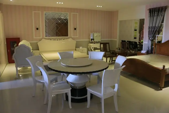 1. Phú Thịnh Plaza – Siêu thị nội thất Thu Hà