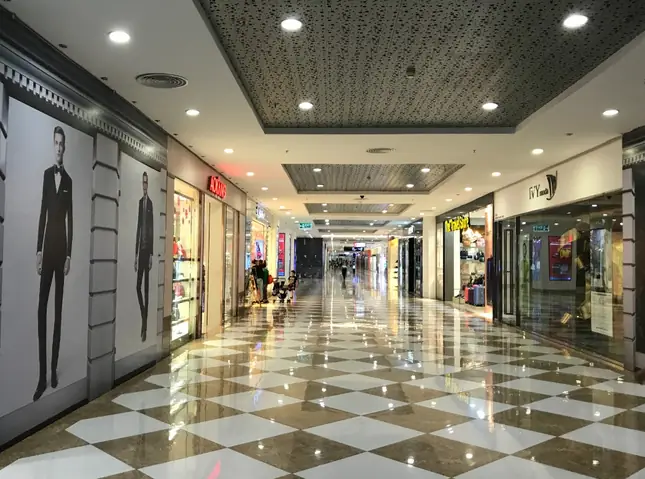 Khu mua sắm đa dạng