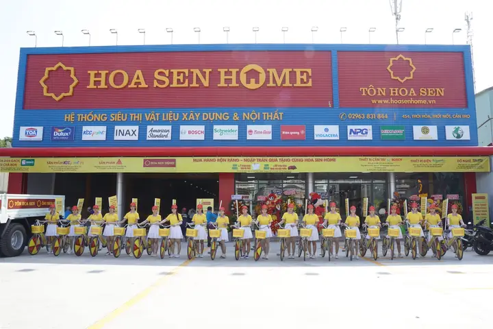 Description: E:DU LIEU THUY DUNGTRUYEN THONGHOA SEN HOME THOT NOThinh chon vao bai2. le tan.JPG