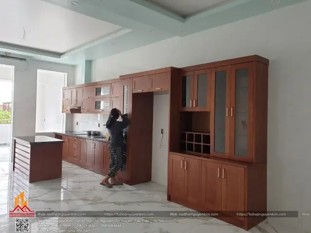 1.1. Đặc Điểm Tủ Bếp Gỗ Sồi Nga
