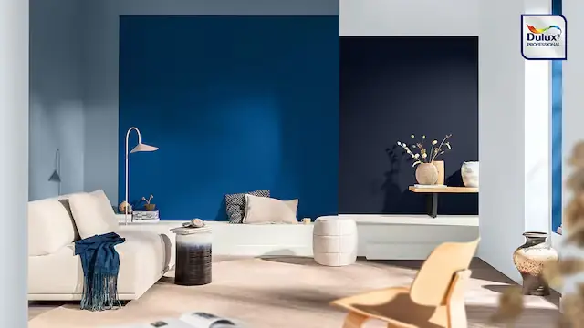 Hướng dẫn chọn sơn nội thất Dulux cho phòng khách có cầu thang