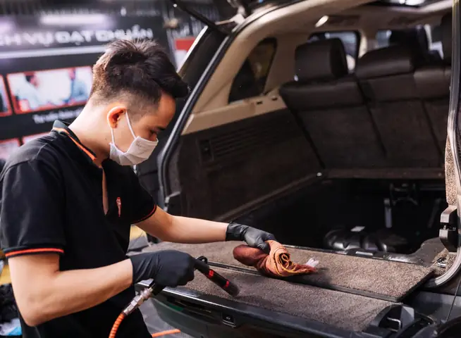 tai sao cần vệ sinh nội thất xe