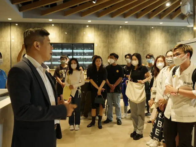 tham quan showroom nội thất