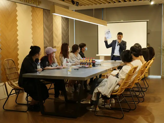 tham quan showroom nội thất