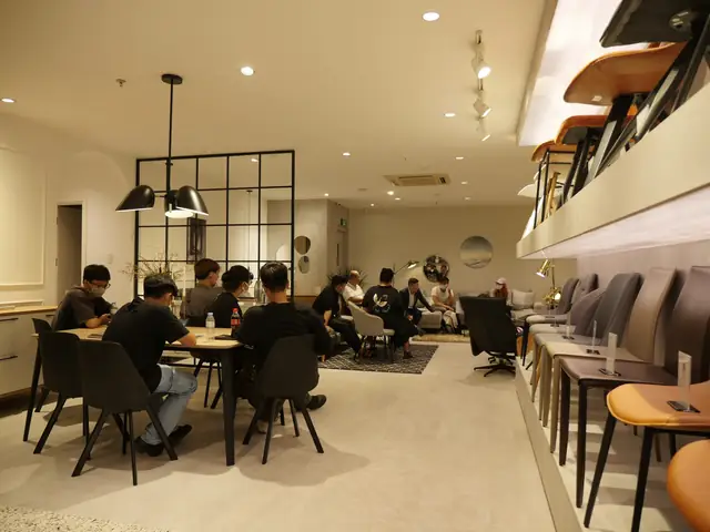 tham quan showroom nội thất
