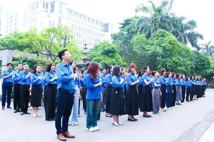 thanh lí nội thất văn phòng tôn thất thuyết