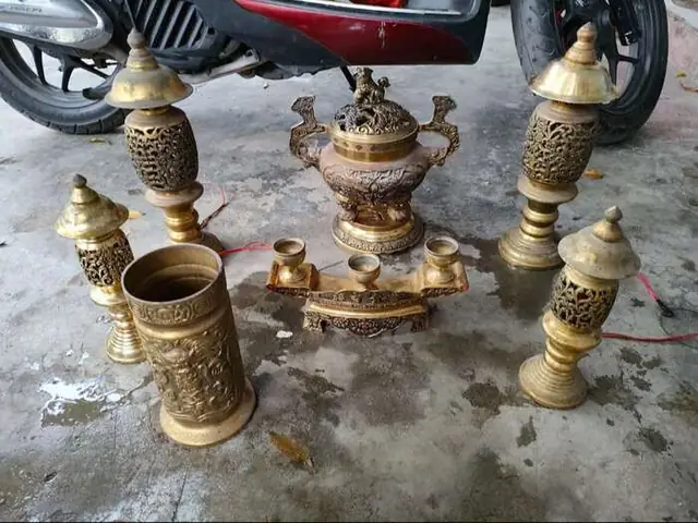 Thu mua lư đồng