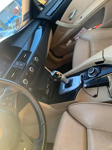 r/BMW - BMW E60 2009 nội thất trắng đã bị mòn