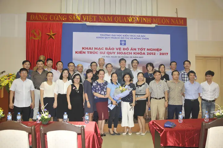 Bảo Vệ Tốt Nghiệp Nội Thất Tdt 2017: Tổng Quan Và Những Ấn Tượng