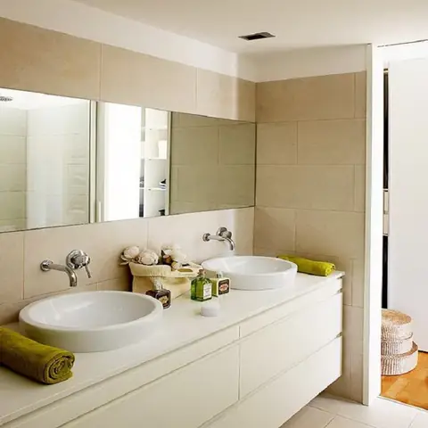 Showroom Hùng Túy Showroom Hùng Túy