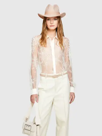 Kết Hợp Phong Cách Vintage Của Nhiều Thập Niên Trong Cùng Một Outfit Kết Hợp Phong Cách Vintage Của Nhiều Thập Niên Trong Cùng Một Outfit