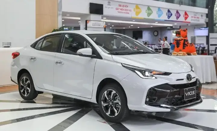 So Sánh Giá Niêm Yết Và Chi Phí Lăn Bánh