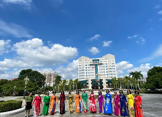 Chợ Siêu Thị Nội Thất Trung Quốcở Móng Cái