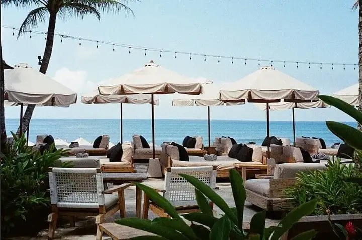 Danh Mục Đồ Uống Và Cocktail Đặc Trưng
