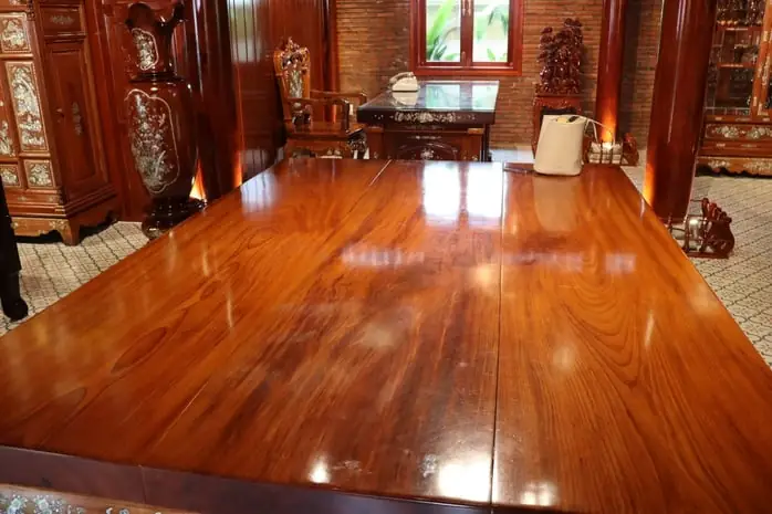 Khám Phá Vẻ Đẹp Ấn Tượng Qua Clip Nội Thất Nhà Ốp Gỗ Quý