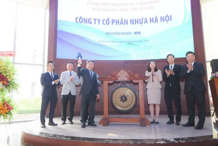 Coông Ty Nội Thất Có Niêm Yết Trên Sàn
