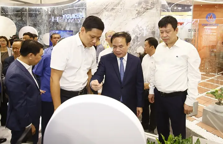 Cviet Nam Ho Tro Ngành Nội Thất